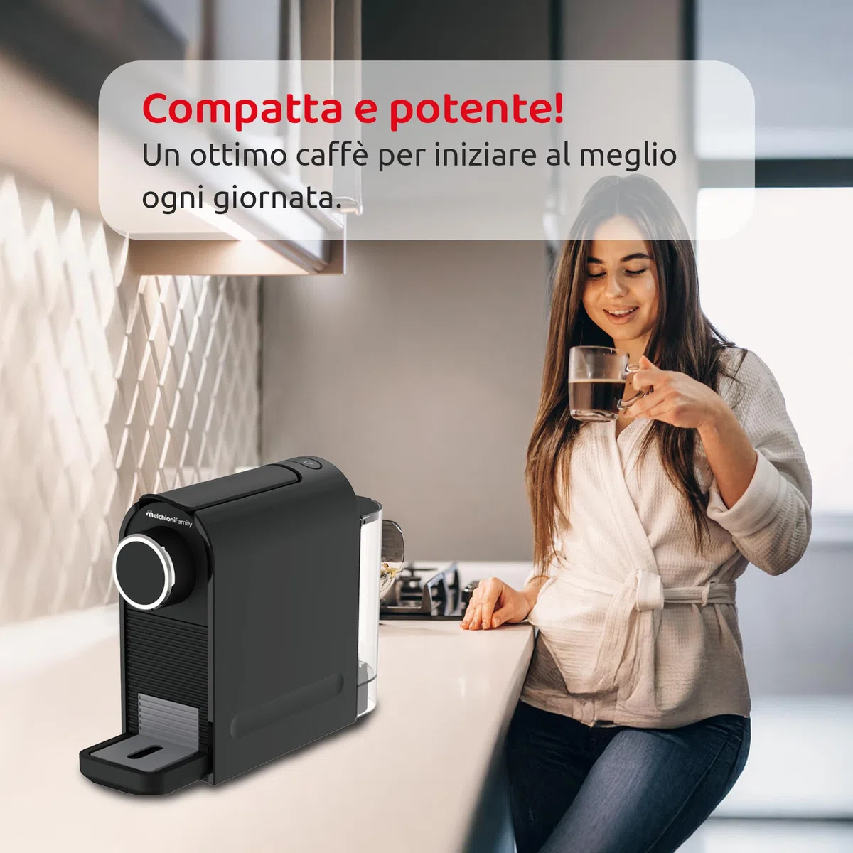 Melchioni Family | Macchina Caffè Amabile Compatibile Capsule Nespresso con Pompa 20 Bar, 2 Pulsanti Espresso Lungo e Corto, Serbatoio 0,5L, Design Compatto con Poggia Tazzina Regolabile, 1400W