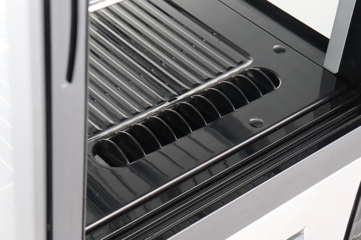 METRO Professional Vetrina refrigerata orizzontale GCV1200R, acciaio inox/vetro, 207 L, raffreddamento ventilato, 400 W, 2 ripiani, argento/nero