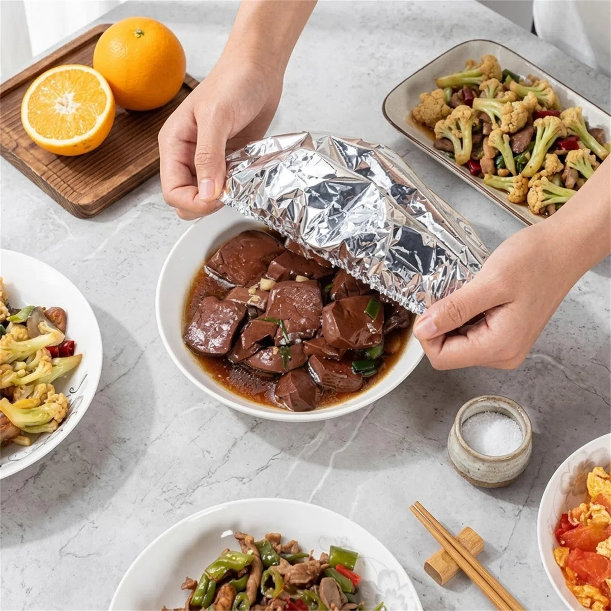 50 coperchi in alluminio con ritenzione del calore, per tavoli da pranzo e contenitori per alimenti, coperchi elastici riutilizzabili per mantenere la freschezza della cucina